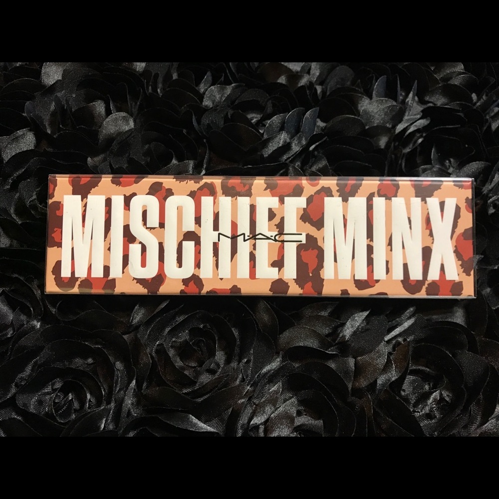 MAC Girls Palette in Mischief Minx